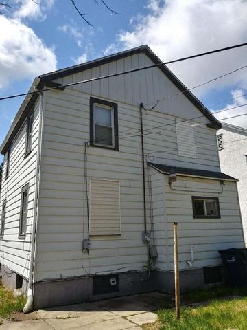 4450 N 25th STREET, Milwaukee, WI 53209