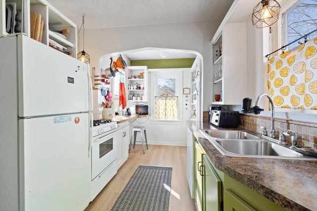 4348 14th Avenue S, Minneapolis, MN 55407