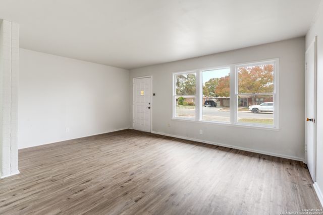 322 Kate Schenck, San Antonio, TX 78223