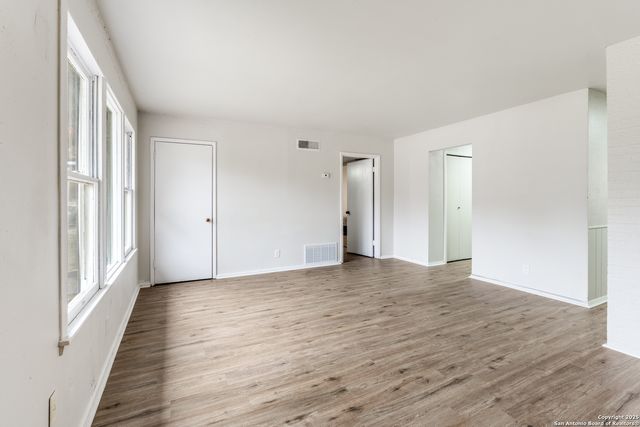 322 Kate Schenck, San Antonio, TX 78223