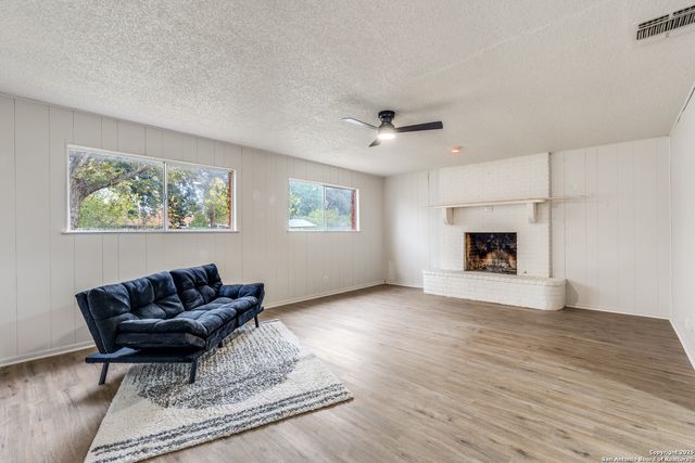 322 Kate Schenck, San Antonio, TX 78223