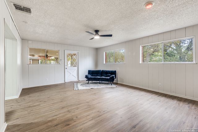 322 Kate Schenck, San Antonio, TX 78223