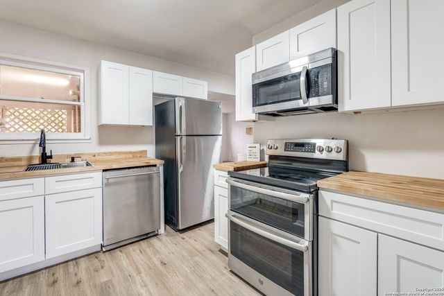 322 Kate Schenck, San Antonio, TX 78223