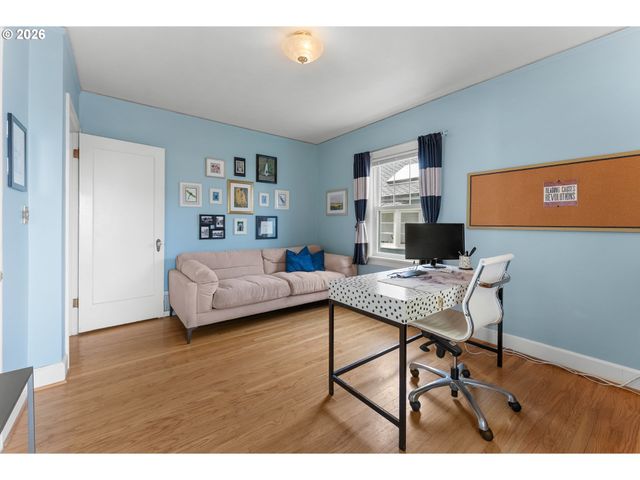 7017 Ne SACRAMENTO St, Portland, OR 97213