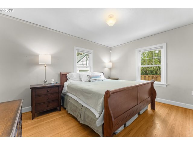 7017 Ne SACRAMENTO St, Portland, OR 97213