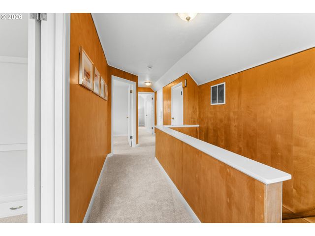 7017 Ne SACRAMENTO St, Portland, OR 97213