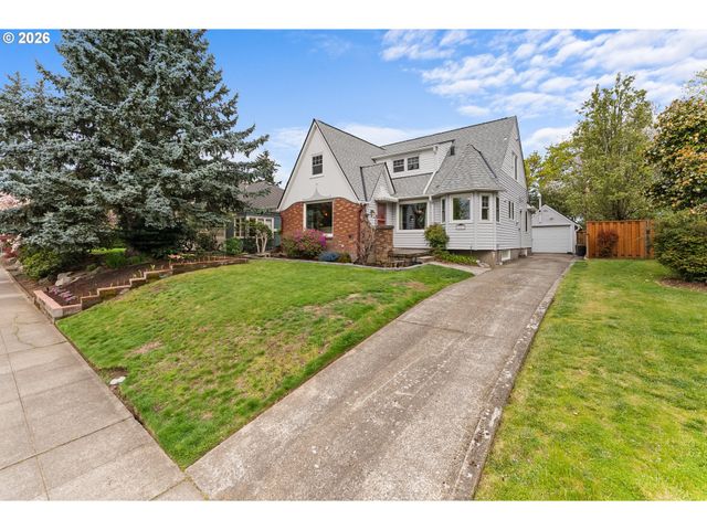 7017 Ne SACRAMENTO St, Portland, OR 97213