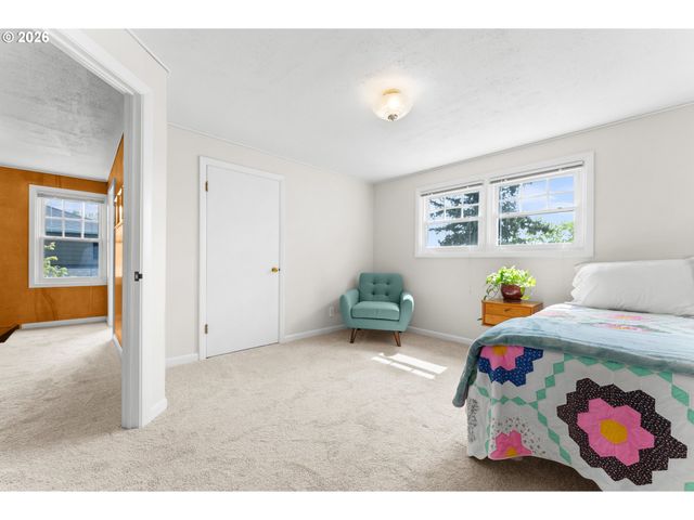 7017 Ne SACRAMENTO St, Portland, OR 97213