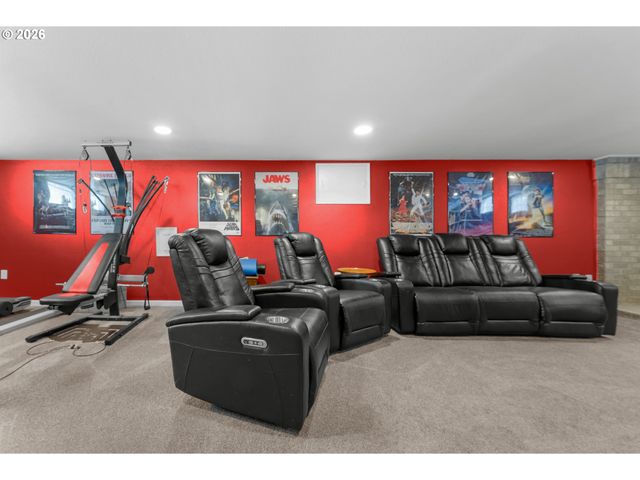 7017 Ne SACRAMENTO St, Portland, OR 97213