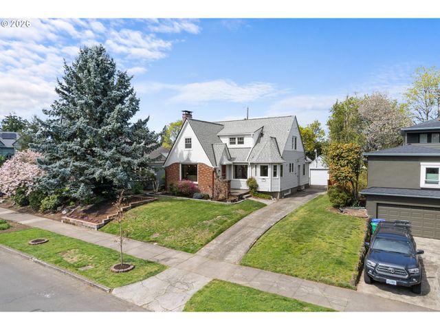 7017 Ne SACRAMENTO St, Portland, OR 97213