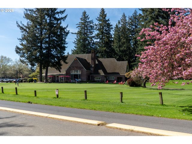 7017 Ne SACRAMENTO St, Portland, OR 97213