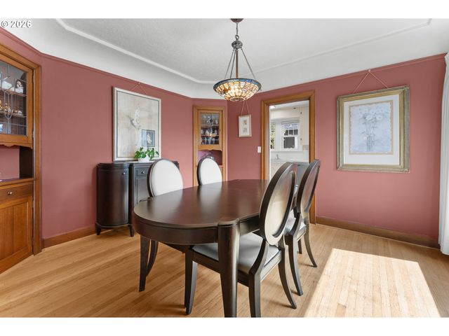 7017 Ne SACRAMENTO St, Portland, OR 97213