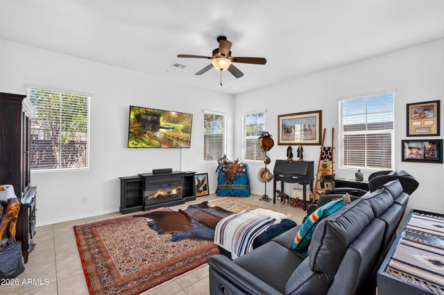 1481 S CARRIAGE Lane, Chandler, AZ 85286