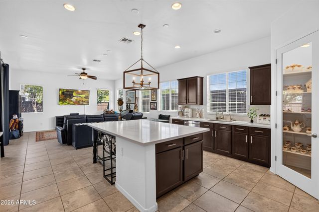 1481 S CARRIAGE Lane, Chandler, AZ 85286