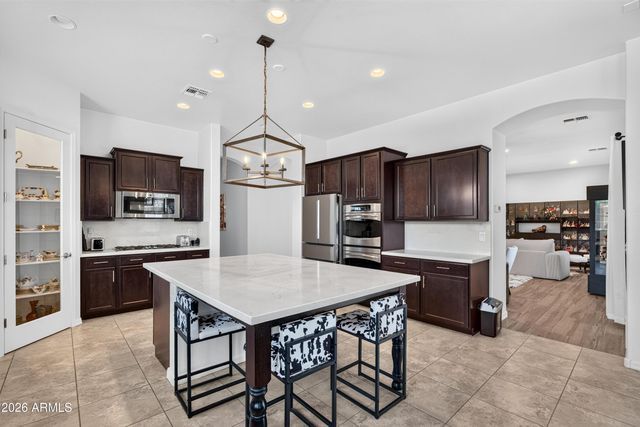 1481 S CARRIAGE Lane, Chandler, AZ 85286
