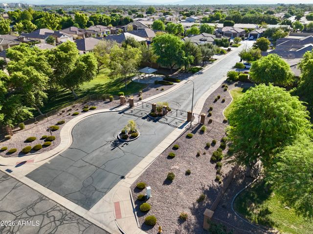 1481 S CARRIAGE Lane, Chandler, AZ 85286