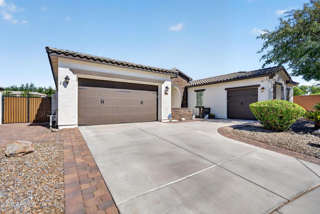1481 S CARRIAGE Lane, Chandler, AZ 85286 — photo 3