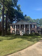 9634 Oak Thicket Drive, Houston, TX 77040