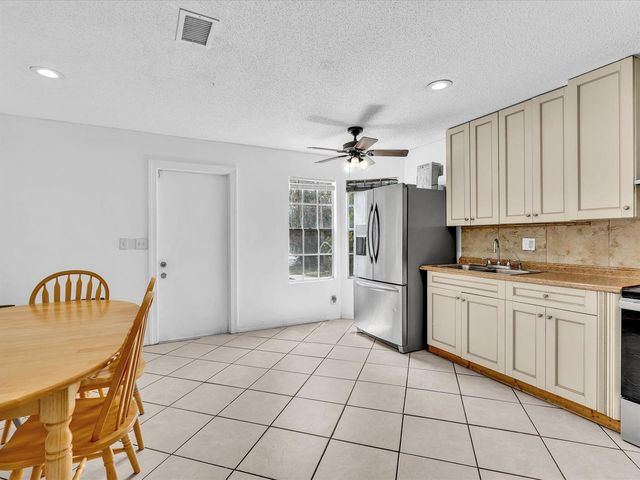 5610 Dewberry Way, West Palm Beach, FL 33415