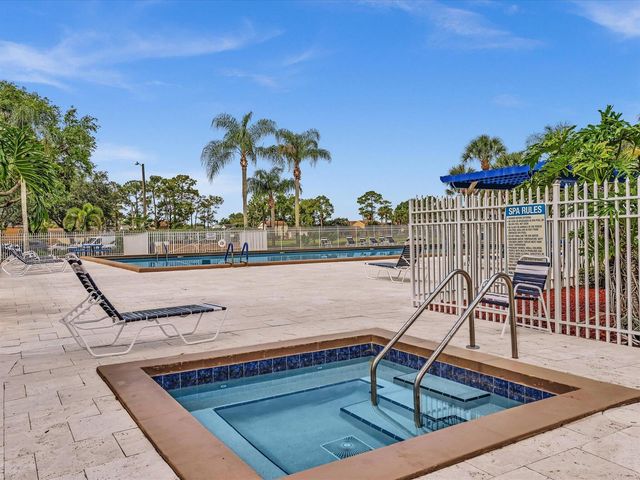 5610 Dewberry Way, West Palm Beach, FL 33415