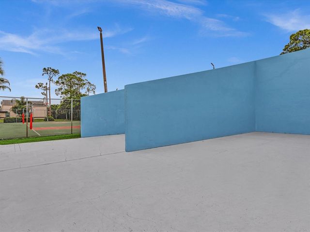 5610 Dewberry Way, West Palm Beach, FL 33415