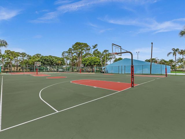 5610 Dewberry Way, West Palm Beach, FL 33415
