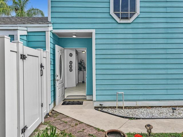5610 Dewberry Way, West Palm Beach, FL 33415