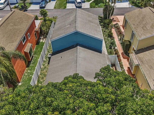 5610 Dewberry Way, West Palm Beach, FL 33415