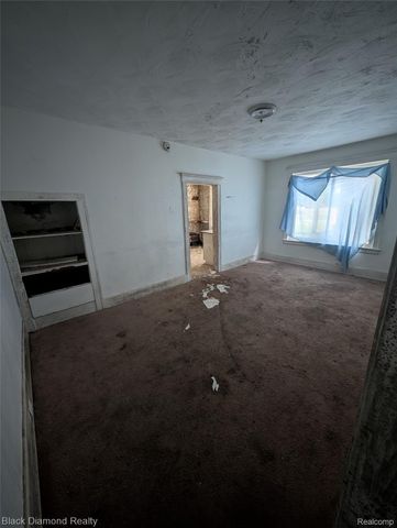 3049 Montclair Street, Detroit, MI 48214