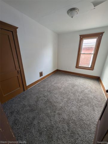 3049 Montclair Street, Detroit, MI 48214
