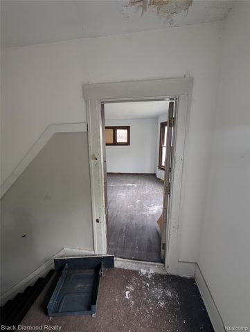 3049 Montclair Street, Detroit, MI 48214