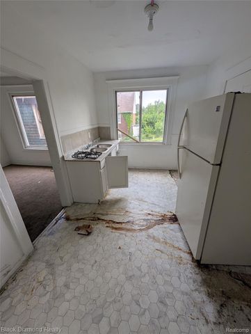3049 Montclair Street, Detroit, MI 48214