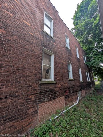 3049 Montclair Street, Detroit, MI 48214
