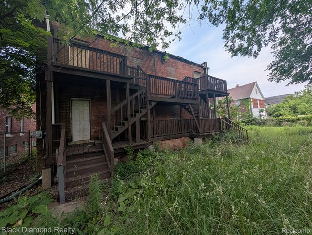 3049 Montclair Street, Detroit, MI 48214
