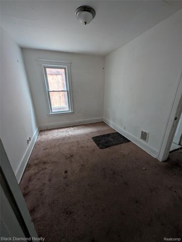 3049 Montclair Street, Detroit, MI 48214