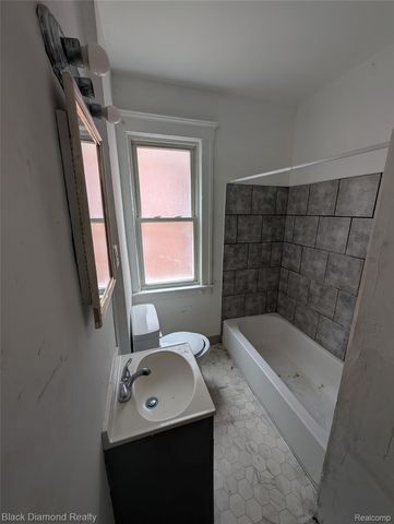 3049 Montclair Street, Detroit, MI 48214