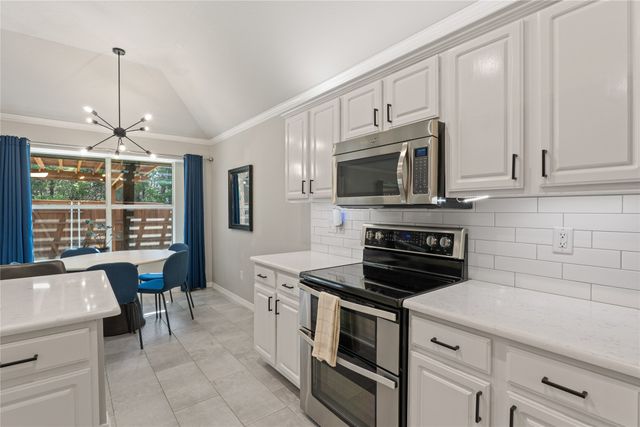 220 Creekside Drive, Murphy, TX 75094