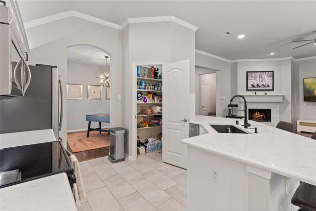 220 Creekside Drive, Murphy, TX 75094