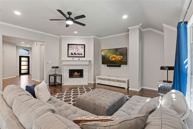 220 Creekside Drive, Murphy, TX 75094