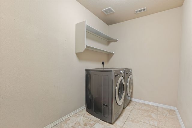 220 Creekside Drive, Murphy, TX 75094