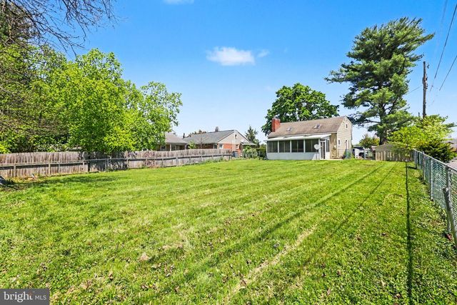 140 GLENDALE ST, Carlisle, PA 17013
