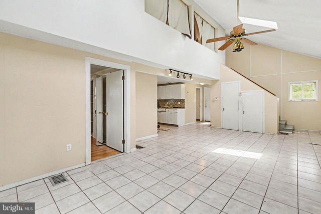 140 GLENDALE ST, Carlisle, PA 17013