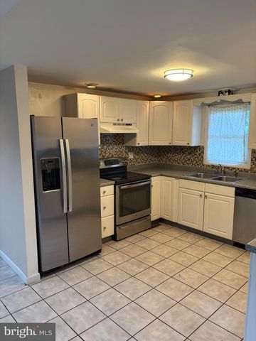140 GLENDALE ST, Carlisle, PA 17013
