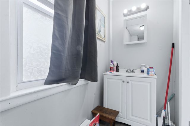 513 Washington Street, Coventry, RI 02816