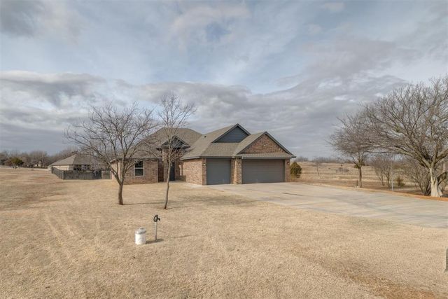 2000 Loyal Roots Circle, Blanchard, OK 73010