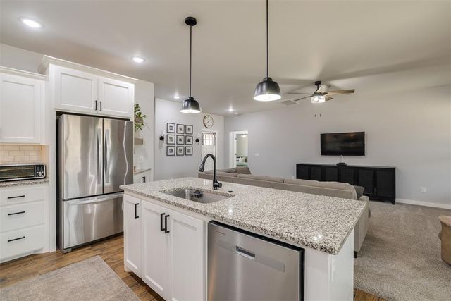 2000 Loyal Roots Circle, Blanchard, OK 73010