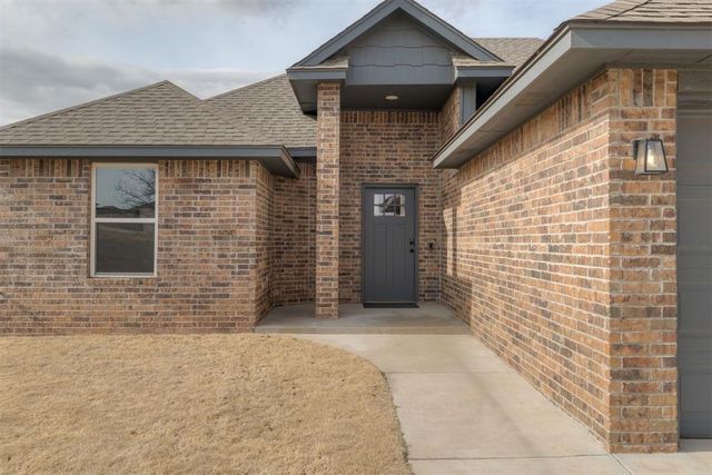 2000 Loyal Roots Circle, Blanchard, OK 73010