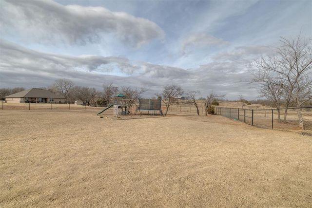 2000 Loyal Roots Circle, Blanchard, OK 73010