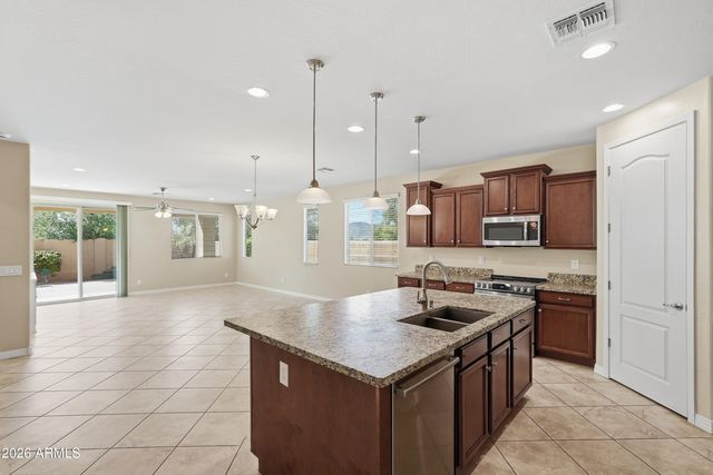 7651 W MOLLY Drive, Peoria, AZ 85383