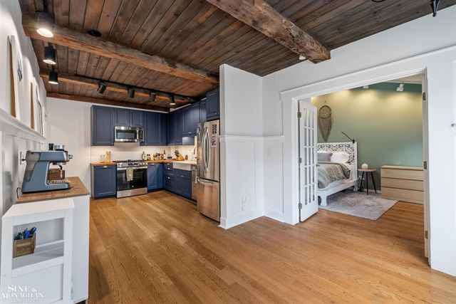 357 Roosevelt Pl. Place, Grosse Pointe, MI 48236